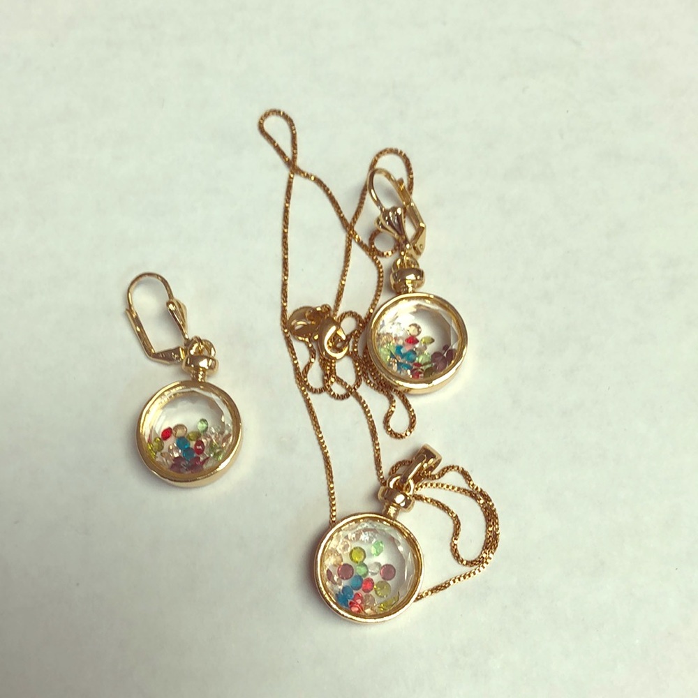 fantacia earrings and chain set